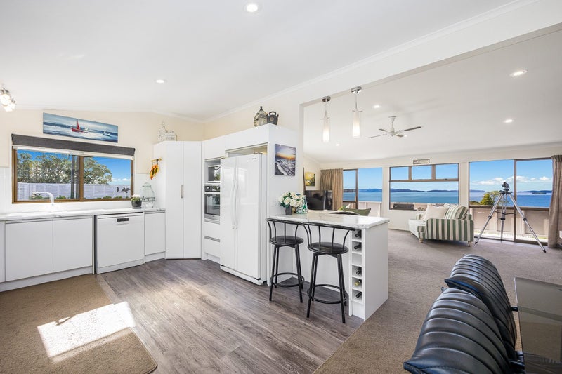 11 Mera Road, Algies Bay, Warkworth - Carousel 1