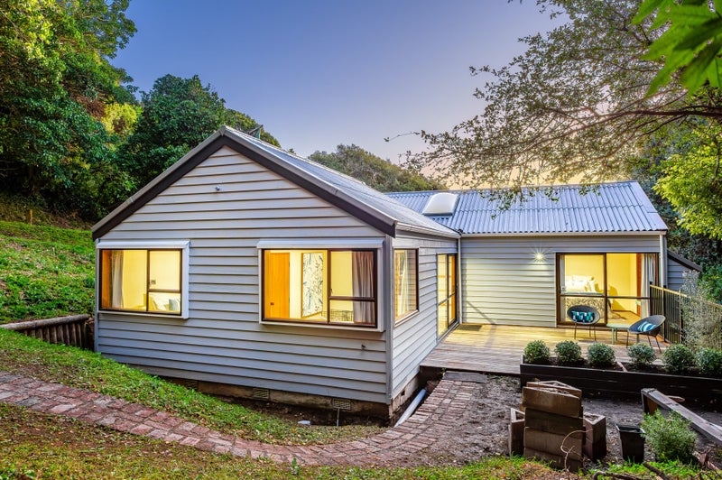 49 Bayview Road, Paremata, Porirua - Carousel 2