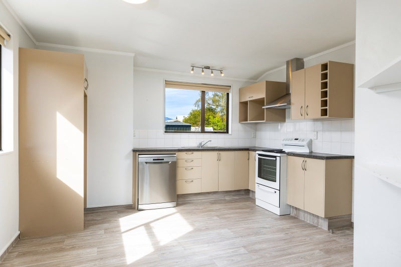 2/8 Eltham Road,, Blenheim, BLENHEIM - Carousel 2