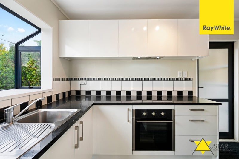 9 Parker Avenue, New Lynn, Auckland - Carousel 2