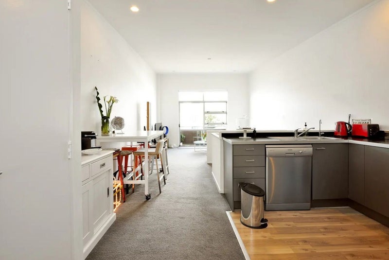 8/3 Ngahura Street, Eden Terrace, Auckland - Carousel 2