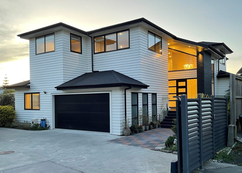 1/492 Beach Road, Murray Bay, Auckland - Carousel 1