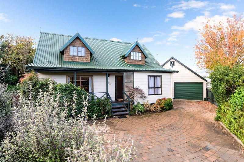 10 Colquhoun Place, Dinsdale, Hamilton - Carousel 50