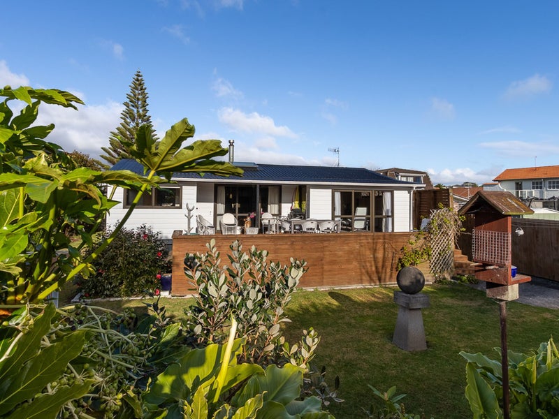 9 Tudor Court, Paraparaumu Beach, Paraparaumu - Carousel 1
