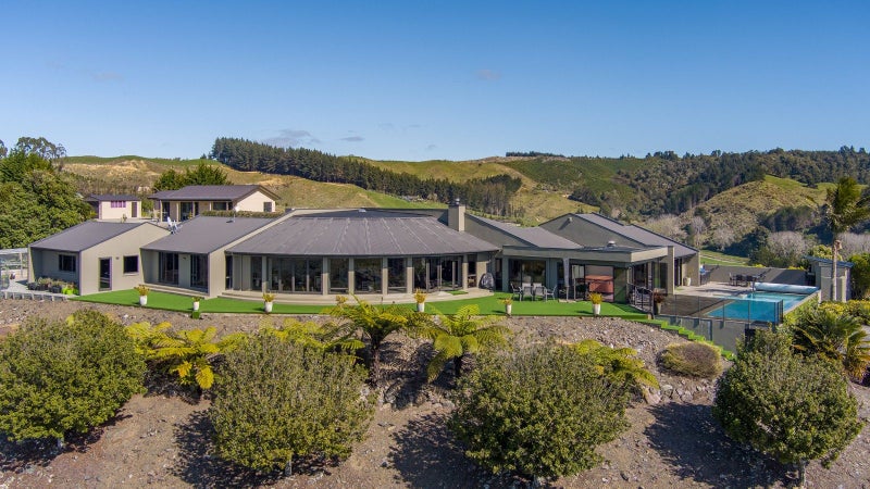 43 Redwood Park Road, Redwood Valley - Carousel 1