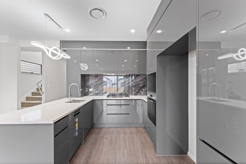 49 Hermitage Street, Flat Bush, Auckland - Carousel 2