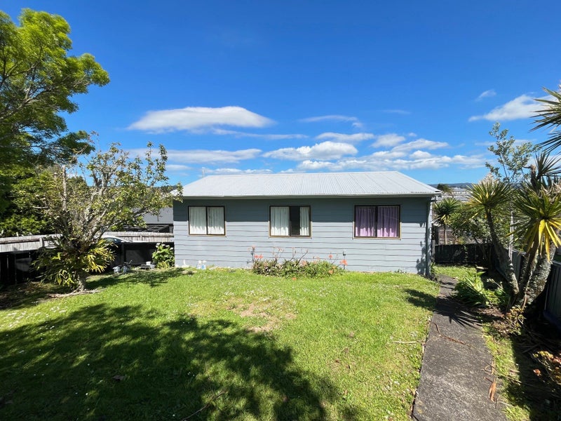 55 Sunvue Road, Glen Eden, Auckland - Carousel 1