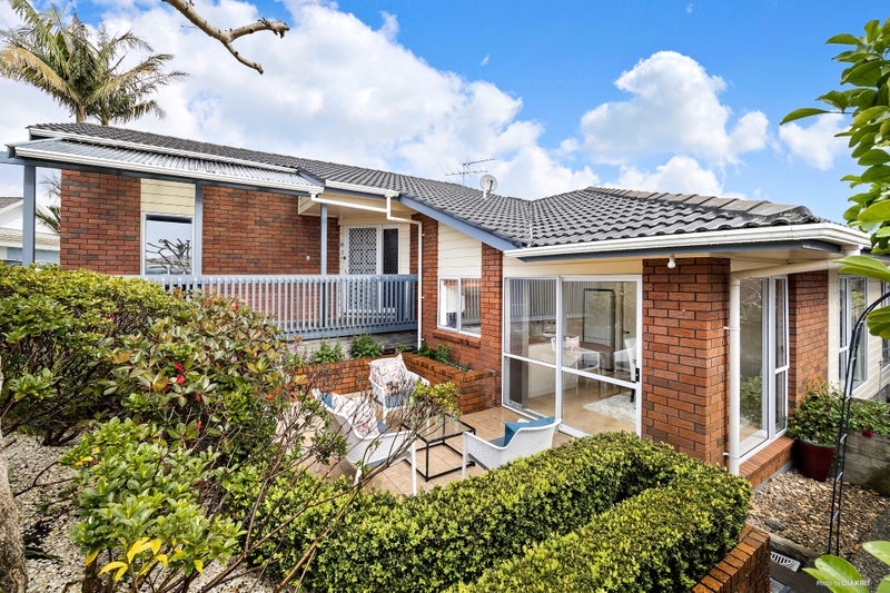 4/25 Nicholas Road, Somerville, Manukau - Carousel 1
