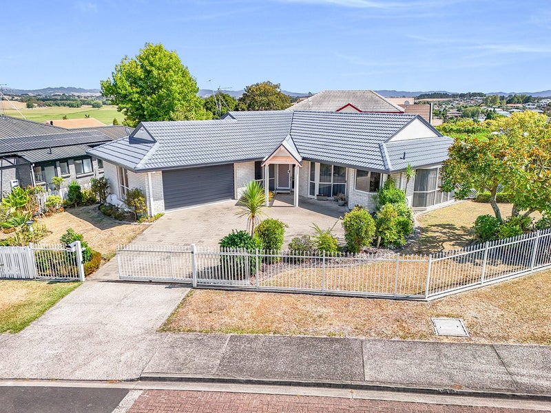 2 Sunset Close, Western Heights, Hamilton - Carousel 2