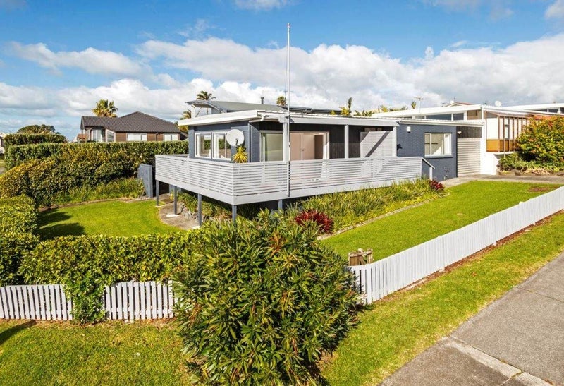 5/33 Castor Bay Road, Castor Bay, Auckland - Carousel 1
