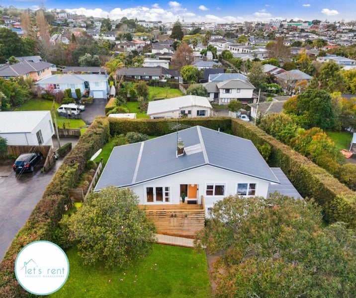 56 Nelson Street, Howick, Auckland - Carousel 1