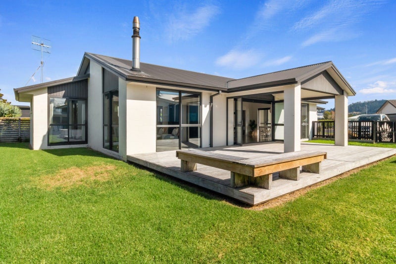 26 Reel Road, Athenree, Waihi Beach - Carousel 1