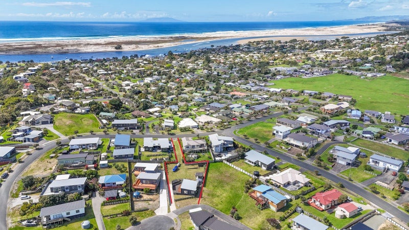37 Driftwood Place, Mangawhai Heads, Mangawhai - Carousel 1