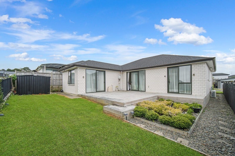 6 Joseph Kokich Avenue, Swanson, Auckland - Carousel 2