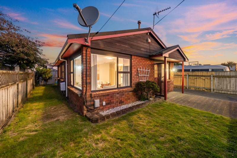 2/16 King Street, Petone, Lower Hutt - Carousel 1