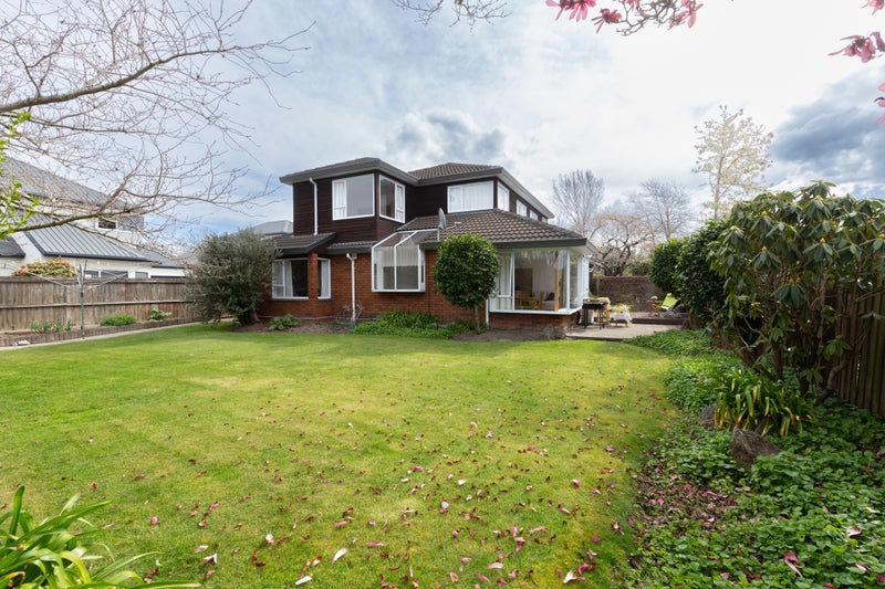 15 Hatfield Place, Avonhead, Christchurch - Carousel 23