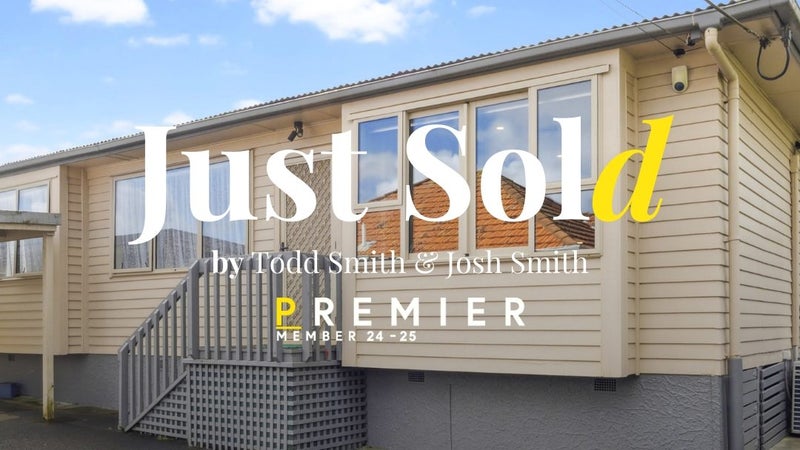 9 Sheehan Road, Te Atatu South, Auckland - Carousel 1