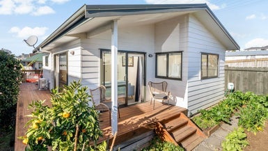 164A Barrack Road, Mt Wellington, Auckland - Carousel 1