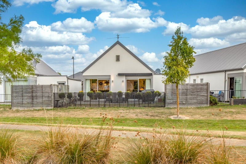 7 Famille Close, Yaldhurst, Christchurch - Carousel 2