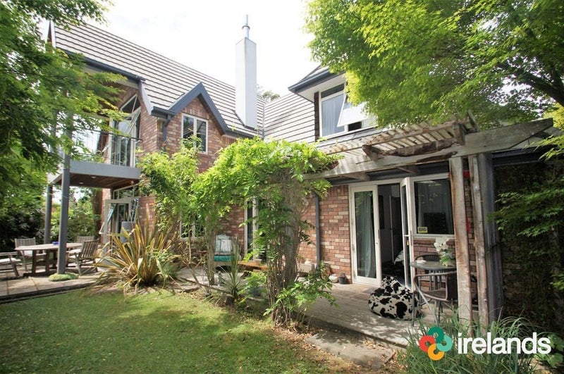 1 Majestic Lane, Cashmere, Christchurch - Carousel 1