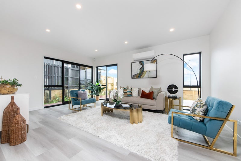 24 Puwha Street, Massey, Auckland - Carousel 1