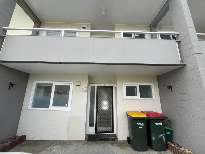 6/28 Evelyn Place, Hillcrest, Auckland - Carousel 9