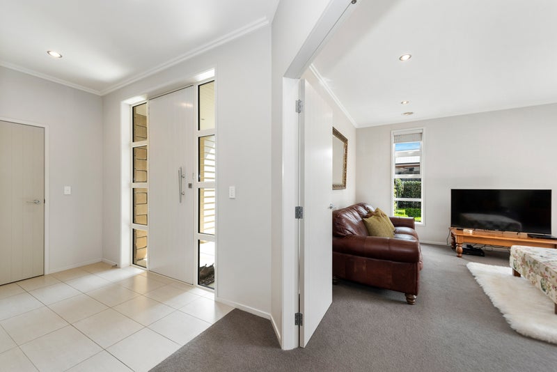 7 Rhys Avenue, Huntington, Hamilton - Carousel 2