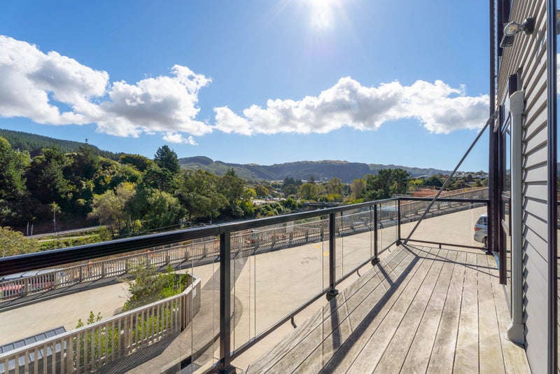 1 Ara Patukawenga, Tawa, Wellington - Carousel 12