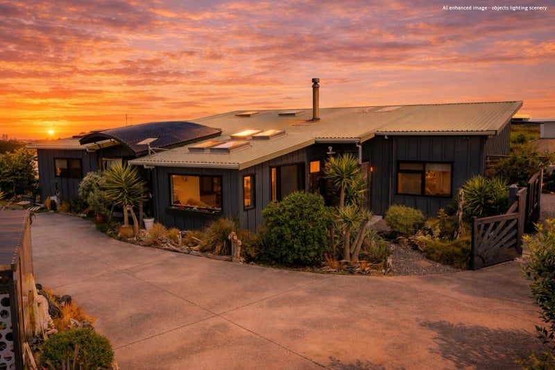46 Kent Avenue, Waitarere Beach, Levin - Carousel 1