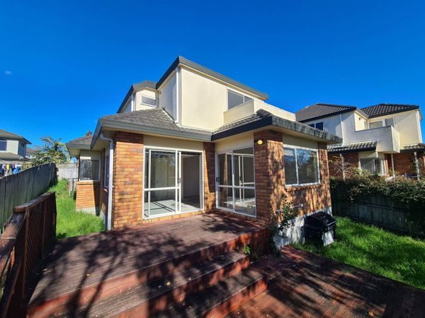 2 Birchlea Rise, Goodwood Heights, Auckland - Carousel 1
