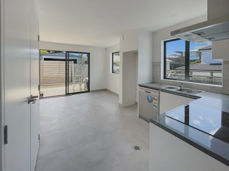 187D White Swan Road, Mount Roskill, Auckland - Carousel 2