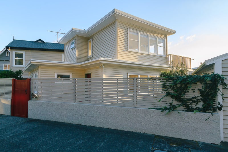 2/82 Muritai Road, Eastbourne, Lower Hutt - Carousel 20