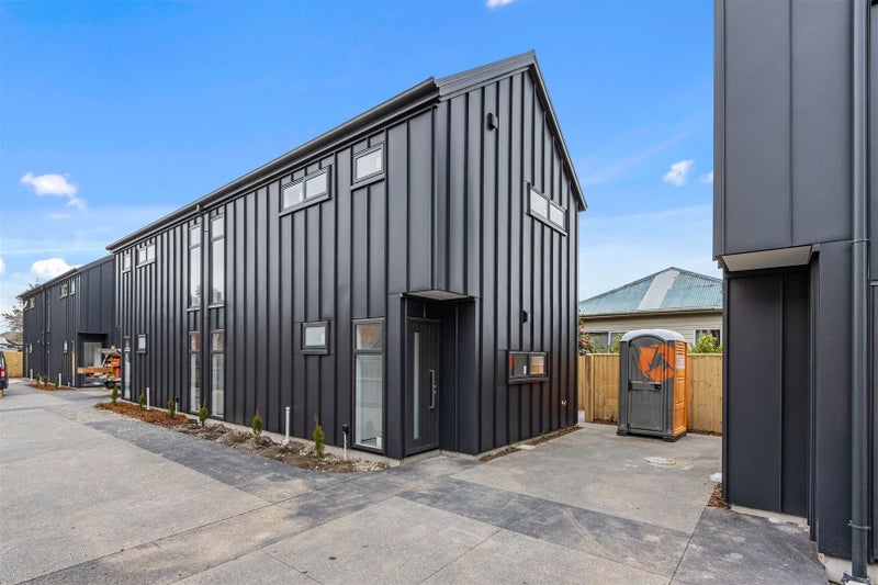 2/59 Thackeray Place, Waltham, Christchurch - Carousel 1