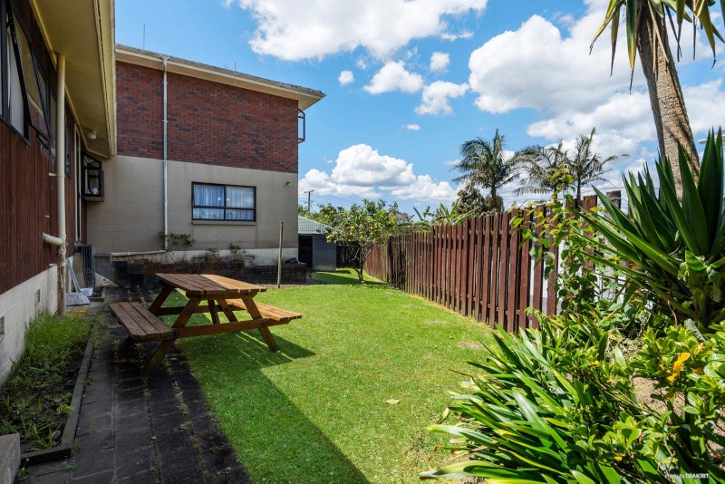 60 Butterworth Drive, Glendene, Auckland - Carousel 2