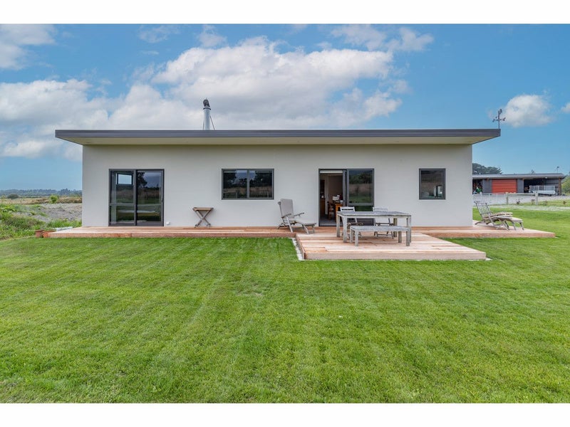 228 Powells Road, Starvation Hill, Oxford - Carousel 1