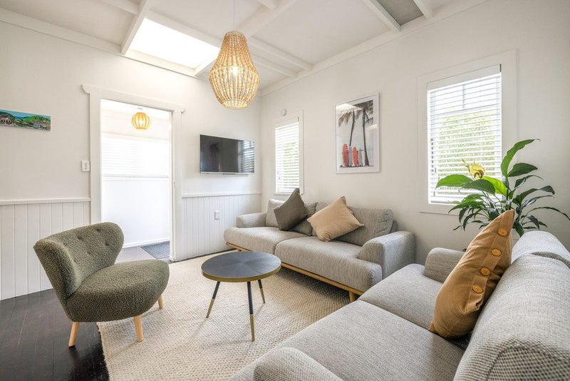 7 Surfdale Road, Surfdale, Waiheke Island - Carousel 2