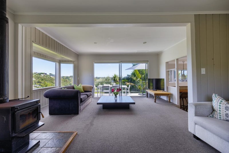 50 Coromandel Road, Oneroa, Waiheke Island - Carousel 2