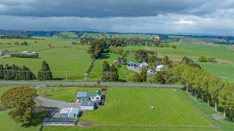 1865 Kimbolton Road, Kiwitea, Feilding - Carousel 18