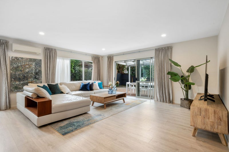 29 Magma Crescent, Stonefields, Auckland - Carousel 1