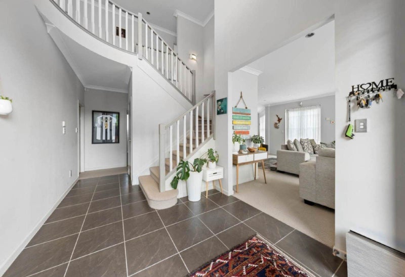 56 Amberwood Drive, Northpark, Auckland - Carousel 2