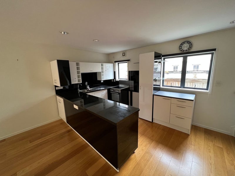 120F Grafton Road, Grafton, Auckland - Carousel 2