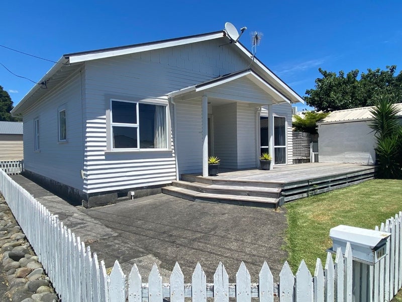 162 Lemon Street, Strandon, New Plymouth - Carousel 14