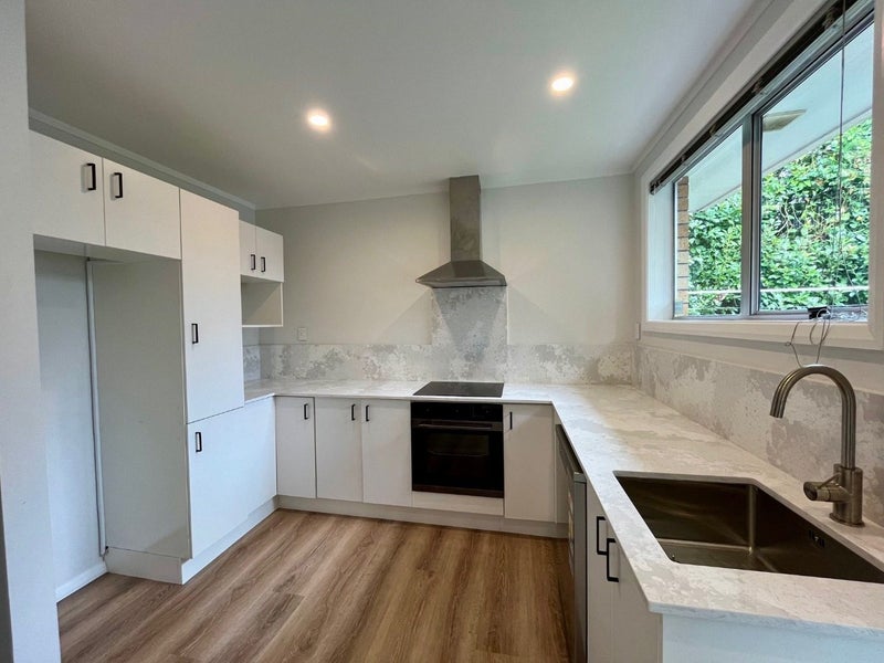 5/252 Meola Road, Point Chevalier, Auckland - Carousel 2