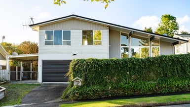 24 West View Crescent, Onerahi, Whangarei - Carousel 1