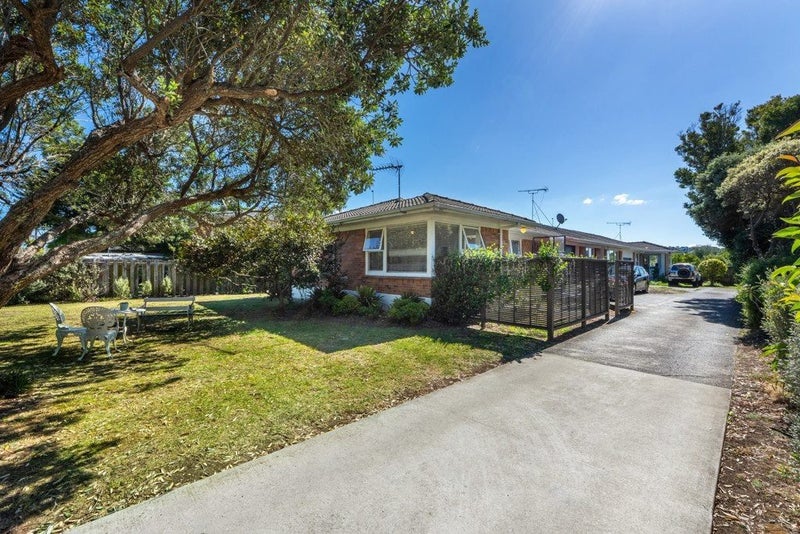 1/153 Shakespeare Road, Milford, Auckland - Carousel 1