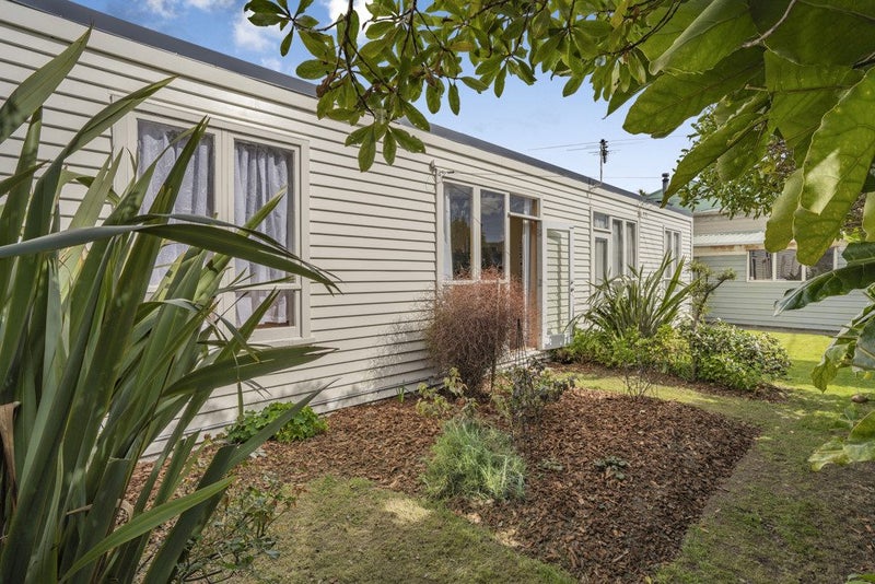 38 Adelaide Street, Petone, Lower Hutt - Carousel 1