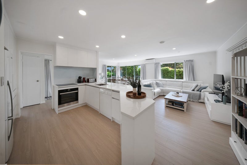 2/12 Alexander Street, Cockle Bay, Auckland - Carousel 2