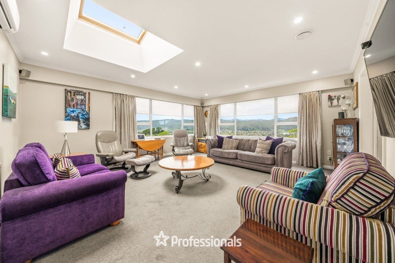 73 Tirohanga Road, Tirohanga, Lower Hutt - Carousel 2