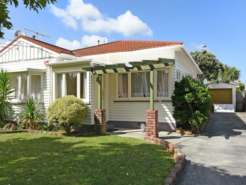 28 Wilford Street, Woburn, Lower Hutt - Carousel 1