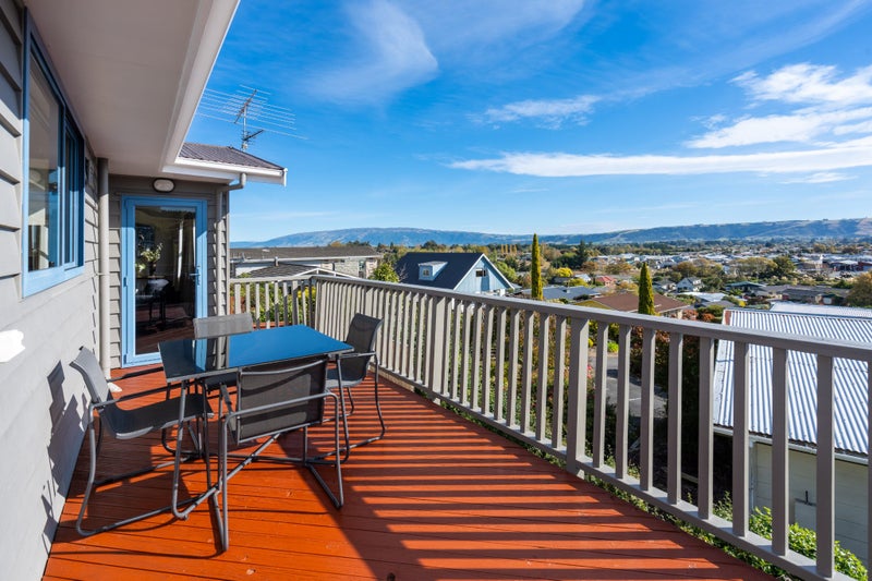 11 Clyde Street, Kinmont Park, Mosgiel - Carousel 1